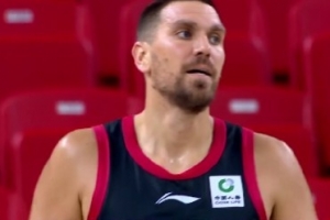 輕松兩雙！馬里奇9中6拿到16分11板1斷 6前場(chǎng)板