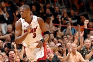 比斯利：韋德是第一個(gè)我覺(jué)得比我強(qiáng)的球員 我的菜鳥(niǎo)季他場(chǎng)均31分