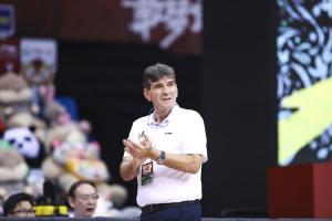 直播吧：貝帥曾向管理層表示對(duì)球隊(duì)失控 但沒(méi)拿出有效的解決方法