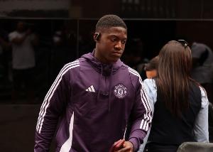 前曼聯(lián)助教：無法理解為什么梅努不能和B費(fèi)一起上，這令人沮喪