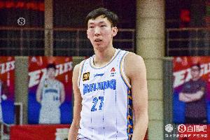 雙拳敵四手！賈爾斯單節(jié)4中4砍9分 勉力抗衡首鋼五虎合計26分