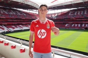 本菲卡首秀球員：穆里尼奧曾開玩笑問我，如果我上場能否應(yīng)付得了