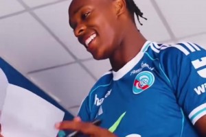 都有光明的未來(lái)！當(dāng)白堡球員看到自己青訓(xùn)時(shí)期的照片！