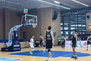 頂級中鋒對決！徐杰單挑徐昕 騎馬射箭打板得分