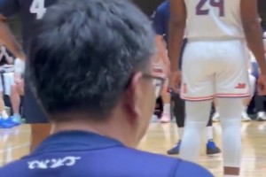 還有點(diǎn)不適應(yīng)！首次看到身穿上海球衣的張鎮(zhèn)麟和白邊