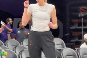 感受一下庫里教妹布林克的十頭身，有一說一真的和杜蘭特很配??