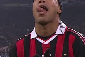 小羅最后一場(chǎng)歐冠出場(chǎng)是在米蘭！如今已是金球獎(jiǎng)?lì)C獎(jiǎng)嘉賓！