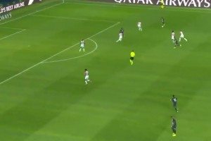 國外球迷：這是姆巴佩最想刪掉的視頻！隊友傳球給梅西而停止進攻