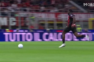 絕佳機(jī)會(huì)！普利西奇直塞撕破防線！福法納單刀左腳抽射打高了！