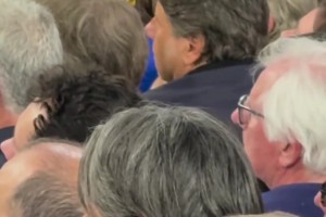 發(fā)生了啥？實(shí)拍：歐冠決賽目睹弟弟的國(guó)米潰敗，大因扎吉若有所思