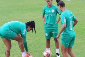 這一幕似曾相識，但確是女版MSN??