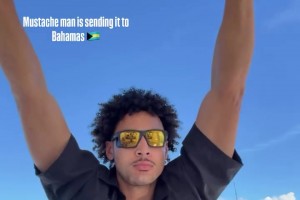 本·西蒙斯曬自己出海游玩釣魚視頻，這是開啟退休生活了？