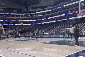 狀元這投射水平如何？弗拉格賽前三分遠(yuǎn)投訓(xùn)練10投9中！