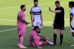 兩個老將了！實拍：決賽中梅西和穆勒的友好互動！