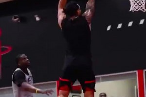 此前阿門訓(xùn)練中三分這么絲滑，但可惜比賽中還是不準(zhǔn)啊！